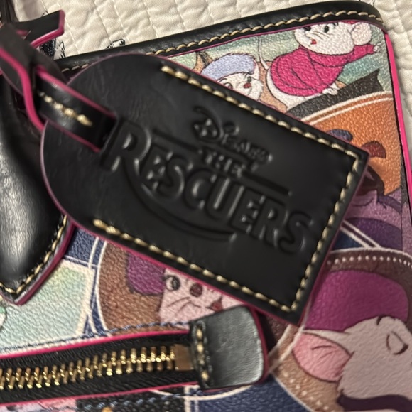 DOONEY & BOURKE Disney COLLECTION The Rescuers Tote - Picture 2 of 14